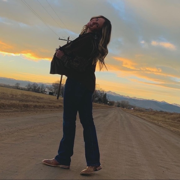 Meet your Posher, Josey - Picture 1 of 1